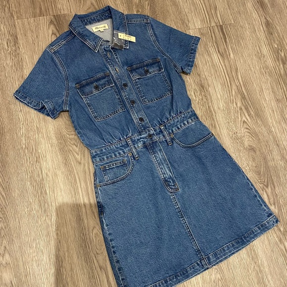 Madewell Dresses & Skirts - Madewell blue jean denim dress- NWT SIZE 6